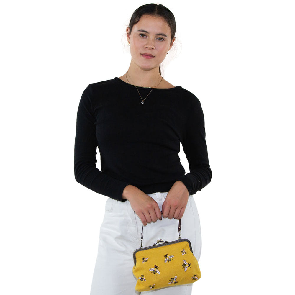 Bees Vintage Kisslock Handbag : Yellow-3