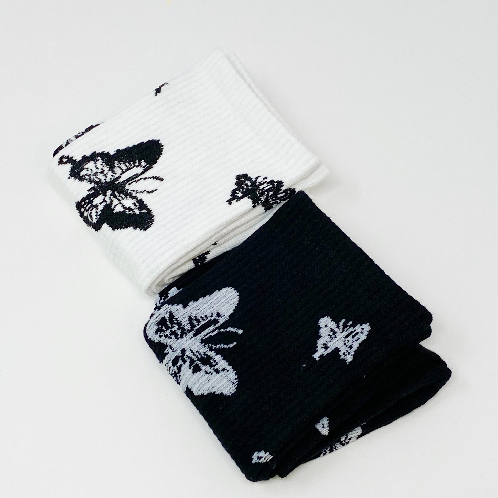 Butterfly In The Air Socks Set - Scarvesnthangs