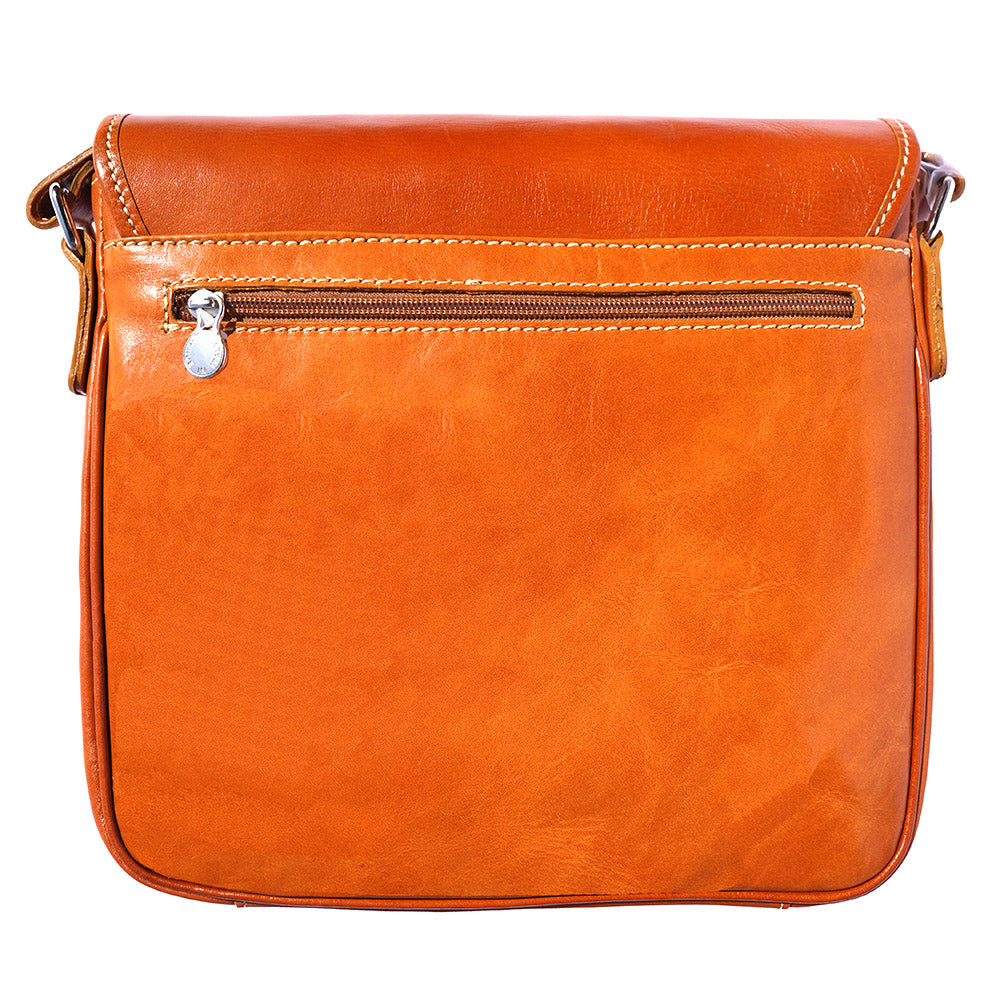 Christopher Messenger bag in cow leather - Scarvesnthangs