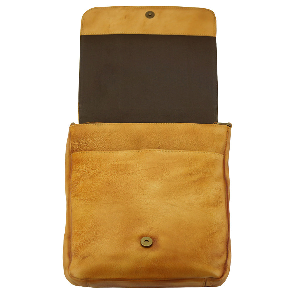 Igor Messenger Flap leather bag - Scarvesnthangs