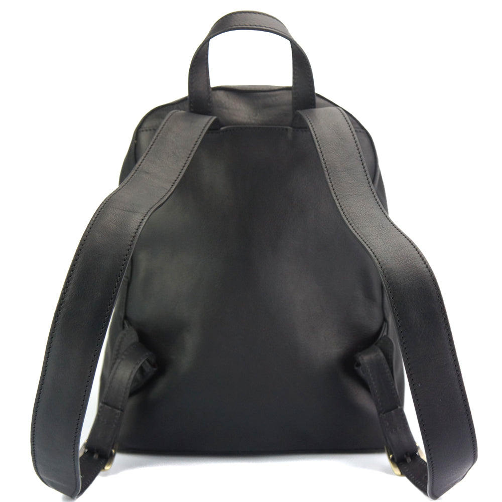 Discovery Backpack in cow leather - Scarvesnthangs