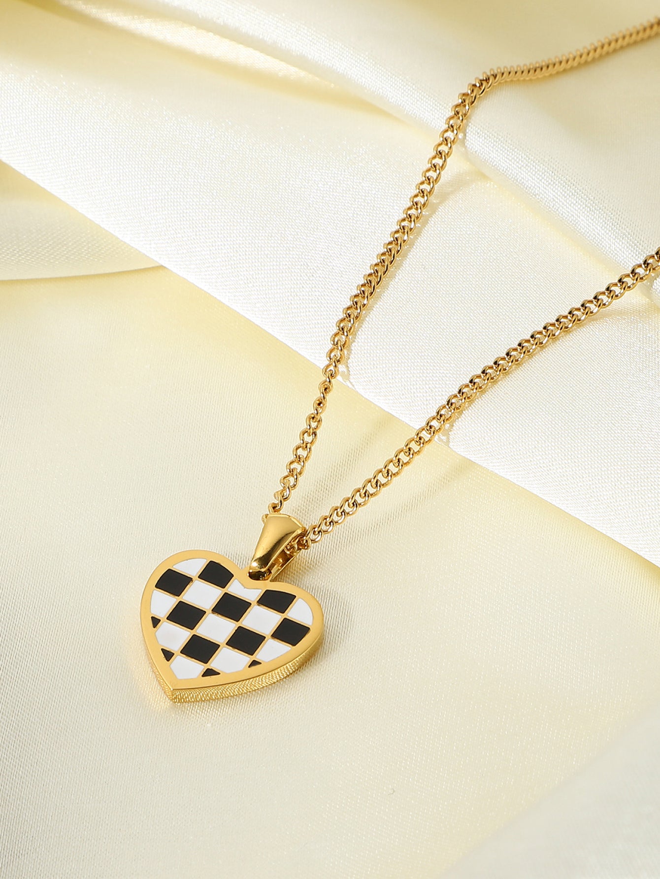 Checkerboard Heart Pendant Chain Necklace - Scarvesnthangs