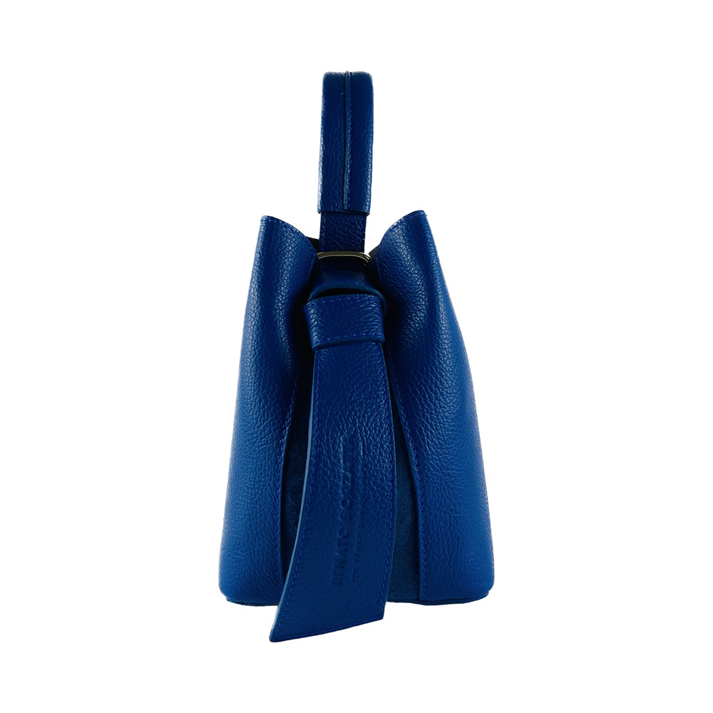 RB1006CH | Bucket Bag with Clutch in Genuine Leather Made in Italy. Shoulder bag with shiny gold metal lobster clasp attachments - Royal Blue - Dimensions: 16 x 14 x 21 cm + Handle 13 cm-2