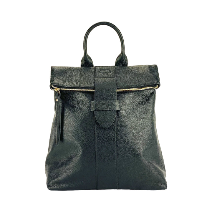 RB1021A | Soft women's backpack in genuine leather Made in Italy with adjustable shoulder straps. Zipper and accessories in shiny gold metal - Black color - Dimensions: 30 x 34 x 10.5 cm-2