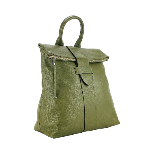 RB1021E | Soft women's backpack in genuine leather Made in Italy with adjustable shoulder straps. Zipper and accessories in shiny gold metal - Green color - Dimensions: 30 x 34 x 10.5 cm-0