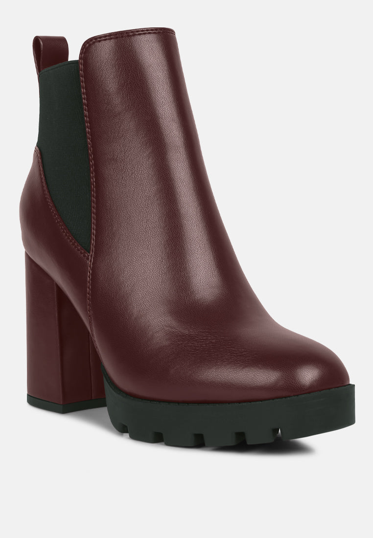 bolt block heeled chelsea boots-11