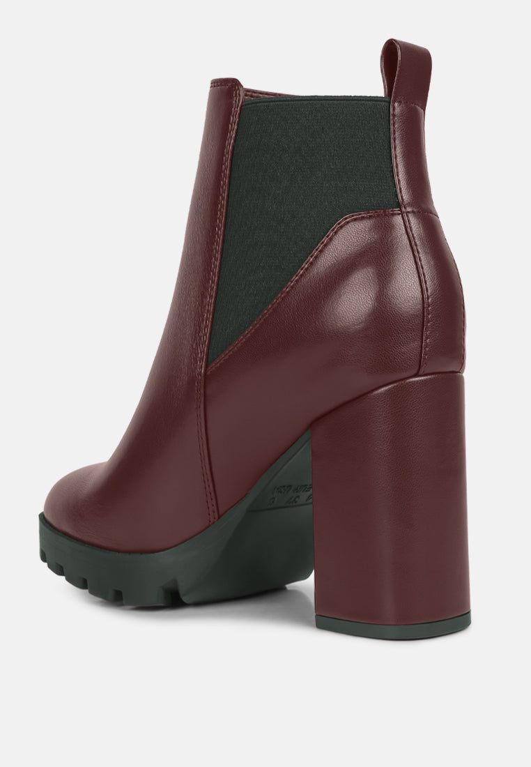 bolt block heeled chelsea boots-12