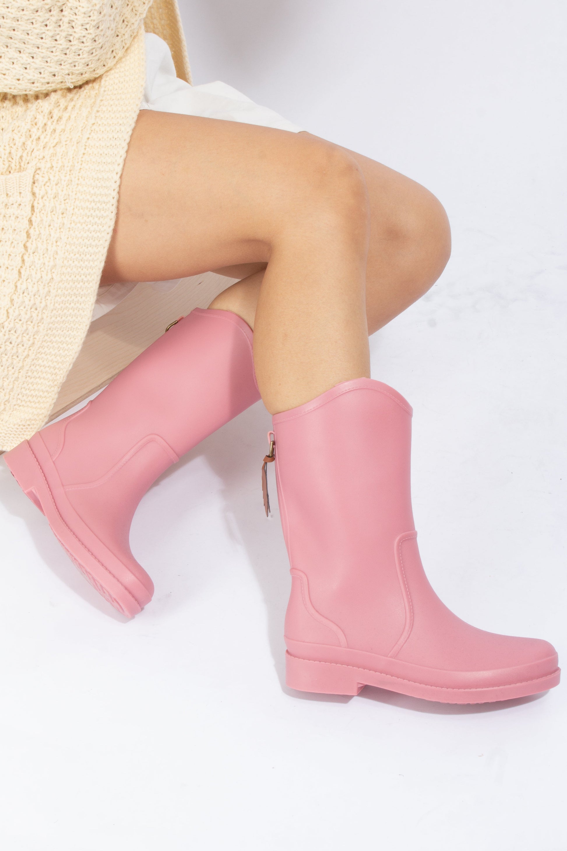 overcloud stylish rainboots-6